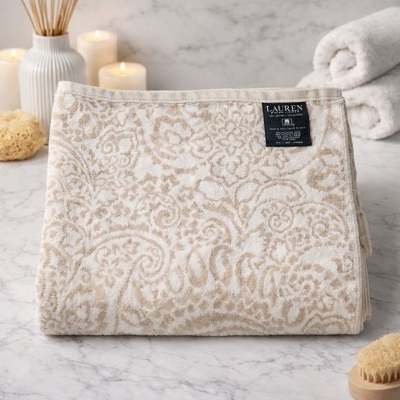 Ralph Lauren Other - Lauren Ralph Lauren Bath Towel 55” X 29” 100% Cotton Paisley Brown White